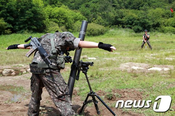 육군이 운용하는 81㎜ 박격포.(자료사진) 출처=뉴스1